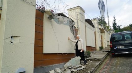 Kemal Unakıtan'ın eşi Ahsen Unakıtan: Korumalar beni tartakladı