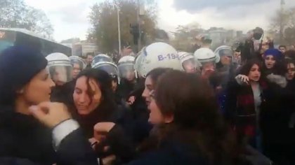 'Las Tesis Türkiye' için toplanan kadınlara polis müdahalesi