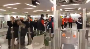 Sivasspor kafilesi, Telaviv maçı sonrası havalimanında saatlerce bekletildi