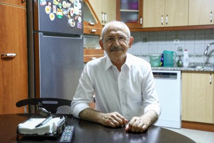 Kılıçdaroğlu; Müzik, kalbin edebiyatıdır gençler; sözlerinizin bittiği yerde müzik başlar