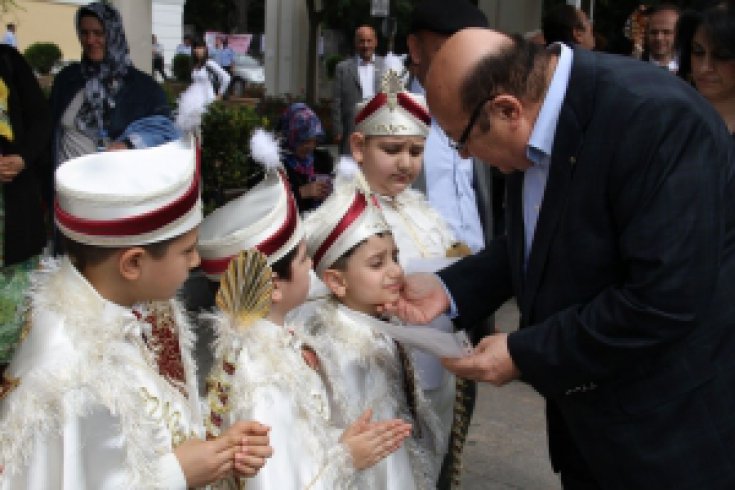 Bakırköy Belediyesi’nin geleneksel hale getirdiği sünnet organizasyonunun bu yıl  onuncusu  yapılacak.