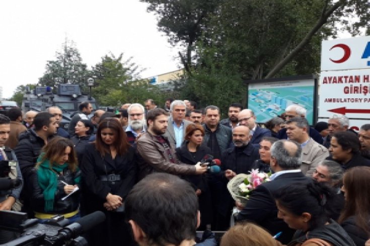 CHP İstanbul il yönetimi Dilek Doğan'a ziyaret etti