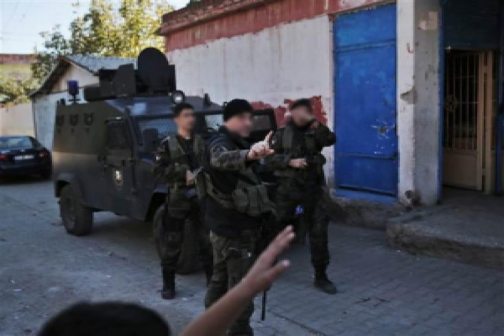 Dünya Diyarbakır'da seçimi Reuters, AP ve AFP'den izledi