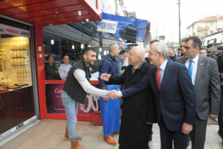 Kılıçdaroğlu , Yenimahalle'de Esnafla Buluştu