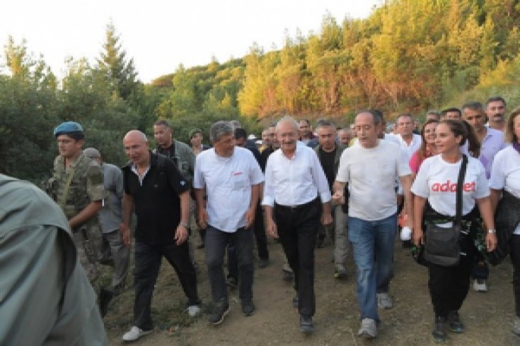 Kılıçdaroğlu, 57. Alay'a Saygı Yürüyüşü'ne katıldı