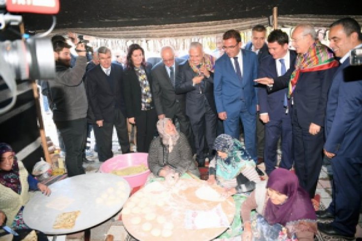 Kılıçdaroğlu, Bursa'nın Orhaneli ilçesinde  halkla bir araya geldi