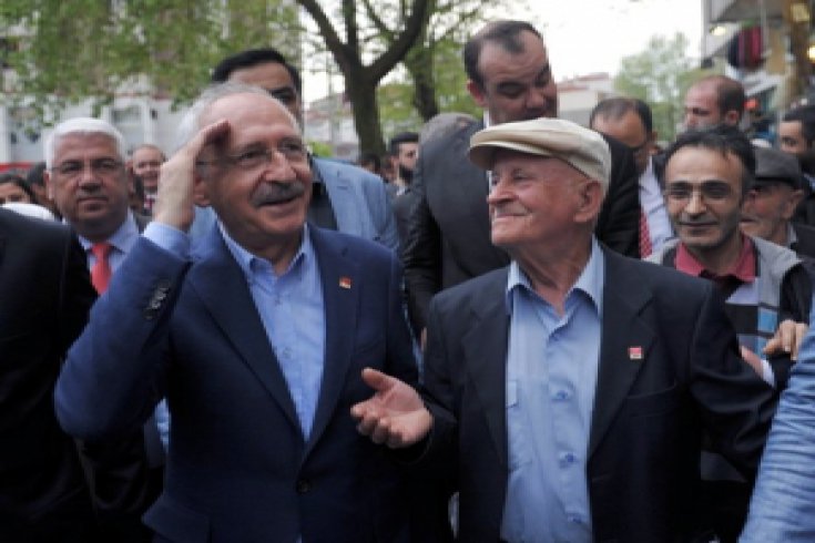 Kılıçdaroğlu, Çorlu'da halkla kucaklaştı