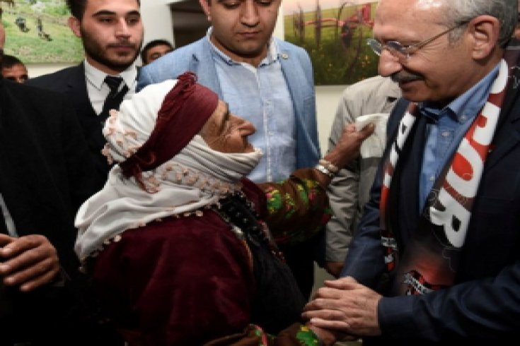 Kılıçdaroğlu, Damal ve Hanak'ı ziyaret etti.