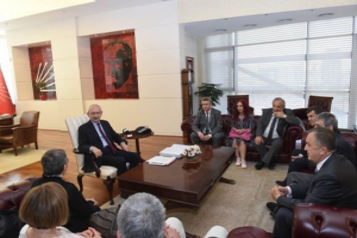 Kılıçdaroğlu, Dil Derneği Genel Başkanı ve üyelerini kabul etti