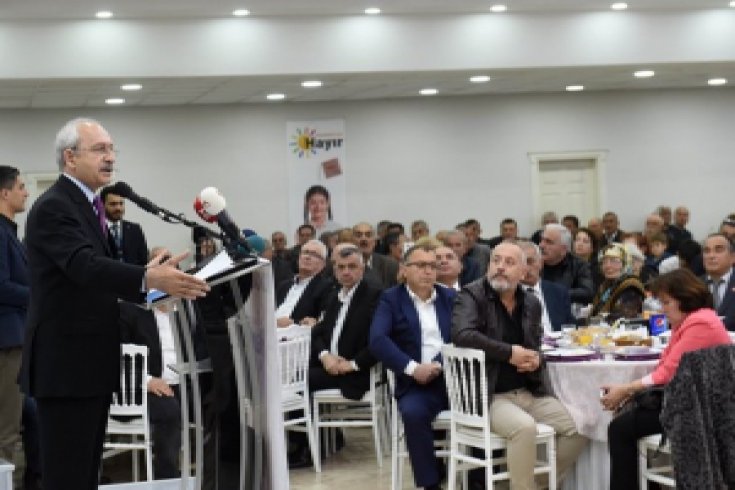 Kılıçdaroğlu, Kocaeli'nde muhtarlarla bir araya geldi