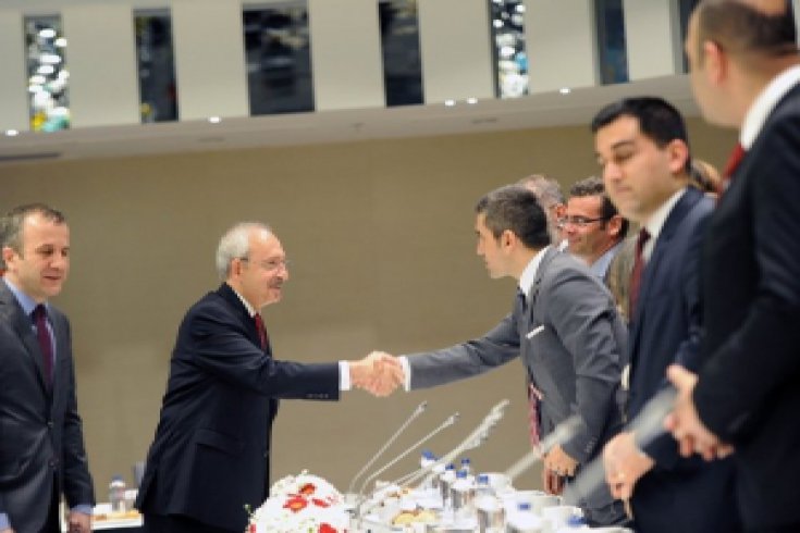 Kılıçdaroğlu, televizyon kanallarının genel yayın yönetmenleri ve haber müdürleriyle İstanbul’da bir araya geldi