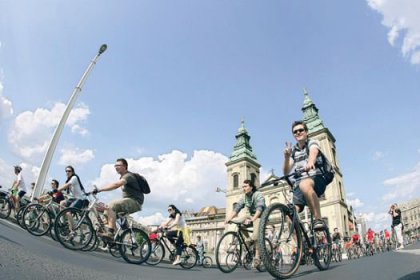 170 ülkede bisikletli eylem