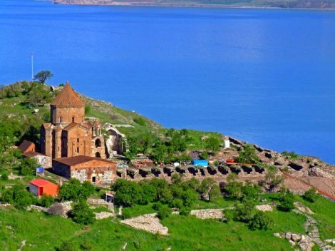 Akhtamar Kilisesi ayine hazırlanıyor