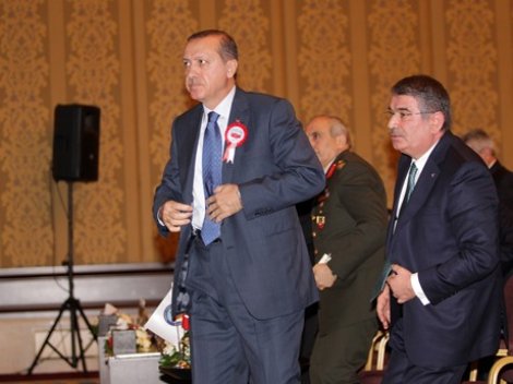 AKP'de 'istifa' sesleri