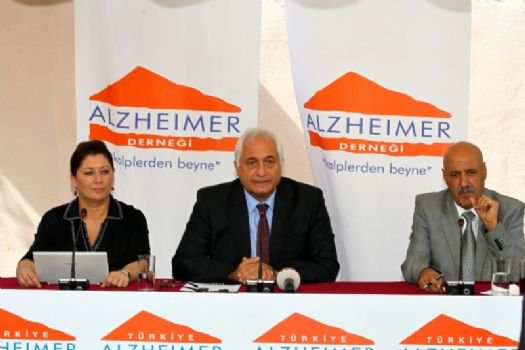 Alzheimer Günü’nden Açıklamalar