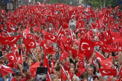 Bağdat Caddesi'nde Cumhuriyet Yürüyüşü