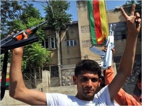 BBC: Suriye'de Kürt bayrağı dalgalanıyor