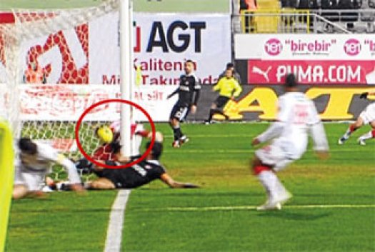 Bu da mı Gol Değil ?