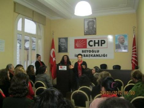 CHP Beyoğlu Kadın Kolları başkan adayı Münevver Metin