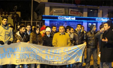 CHP'li gençlerden protesto!