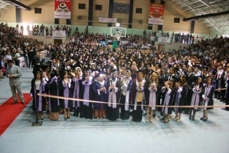 Erzincan Üniversitesi'nde Mezuniyet Çoşkusu
