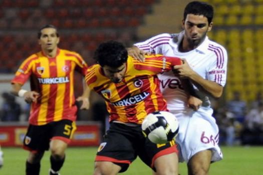 Galatasaray Kayserispor'u ağırlıyor