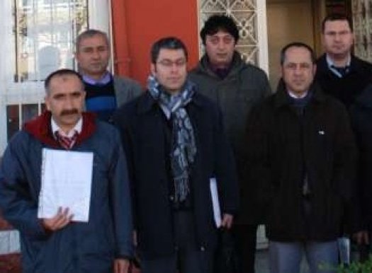 Greve katılan öğretmene ceza