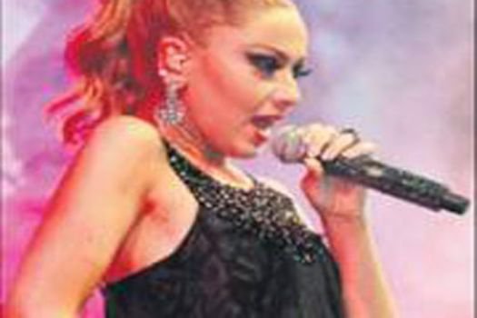 Hadise bu kez Almanya'da