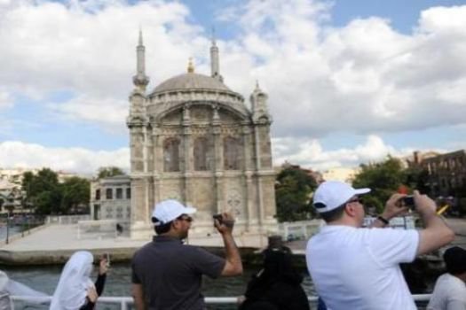 İstanbul'a gelen turist sayısı 8 milyona ulaştı