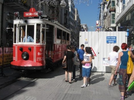 İstiklal sil baştan