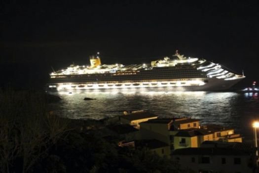 İtalya'da gemi kazası: 8 ölü