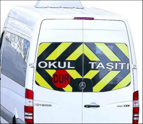 Kadirli'de Öğrenci Servisine Saldırı