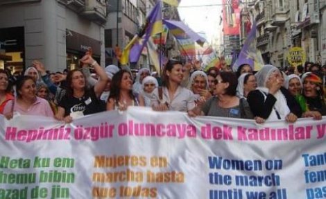 Kürt Kadın Web-Gazetesi FeminKurd Yayında