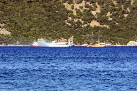 Marmaris Körfezi'nde kirlilik iddiası