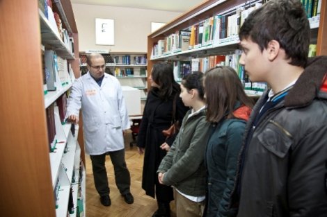 Okullar Aydos Kütüphanesi'ni tanıtıyor