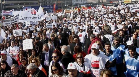 Protestoya hapis cezası