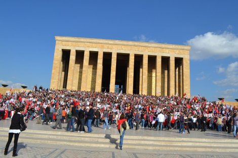 Selçuklular Altıbin Kişiyle Anıtkabir'de