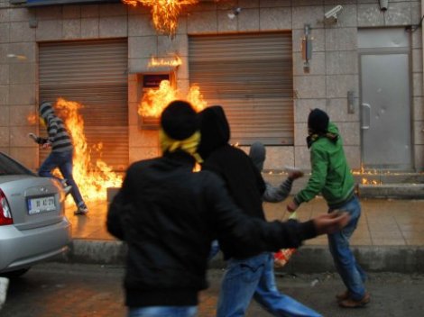 Şişli'de molotoflu saldırı