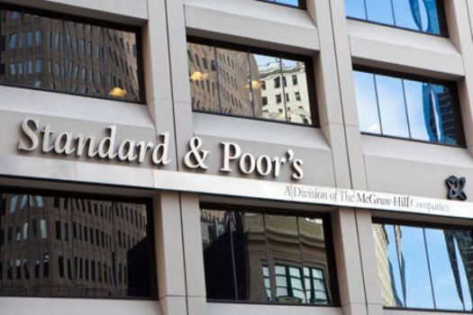 S&P Türkiye'nin notunu yükseltti