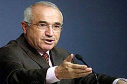 24 anayasa profesörüne mektup