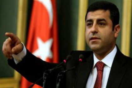 ”Türkler AKP’nin, Kürtler de PKK’nın barış getireceğini beklemesinler”