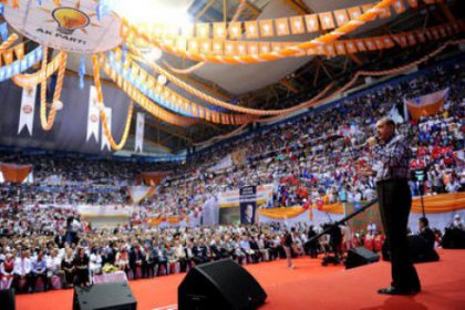 AKP İzmir İl Başkanı'nın başkanlığı düşürüldü