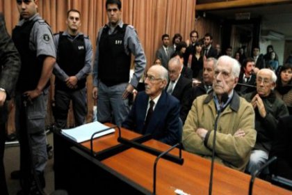 Arjantin'in cunta liderlerine yeni ceza
