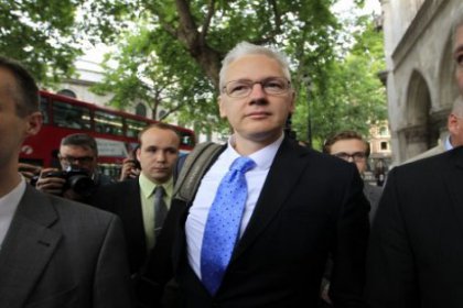 Assange mahkemeye çıkıyor