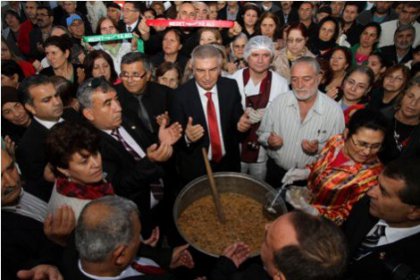 Aşure kazanı ''hoşgörü'' için kaynadı