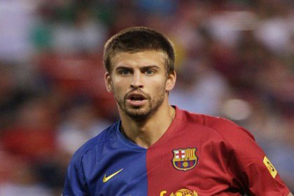 Barcelona'da Pique 2 hafta yok