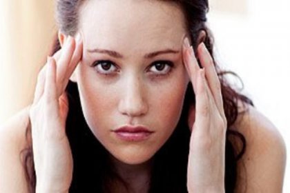 Baş ağrınız ciddi bir hastalığın habercisi olabilir!