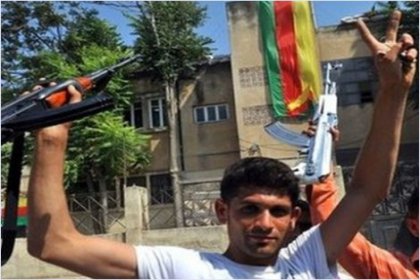 BBC: Suriye'de Kürt bayrağı dalgalanıyor