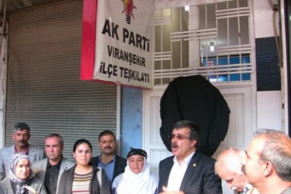 BDP'den AKP'ye siyah çelenk