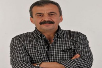 BDP'li Önder'e kardeşinden sürpriz
